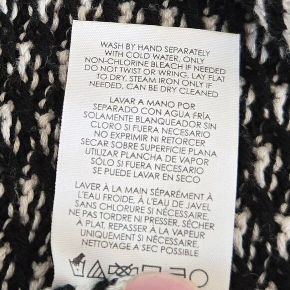 Cabi Fergie Split Turtleneck Sweater Black White Striped Womens Small - Picture 10 of 10